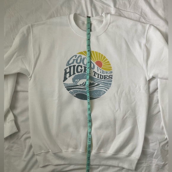 Wildberry Waves Good Vibes High Tides Sweatshirt - Picture 5 of 9